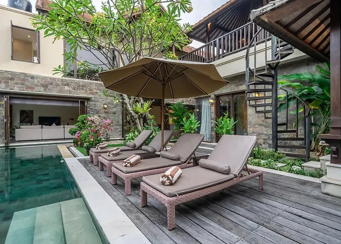 Bettini Stylish 3br With Pool Near Bintang