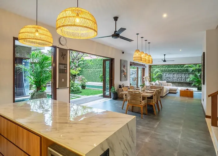 Bettini Stylish 3br With Pool Near Bintang *