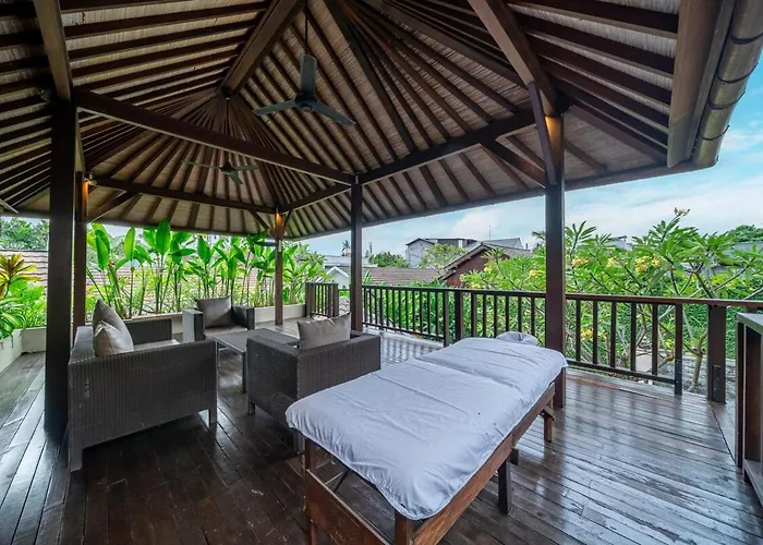 Bettini Stylish 3br With Pool Near Bintang Seminyak