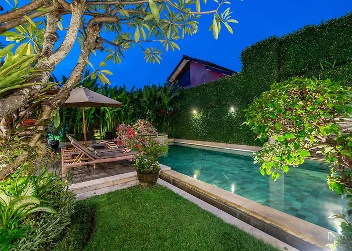 Bettini Stylish 3br With Pool Near Bintang Villa