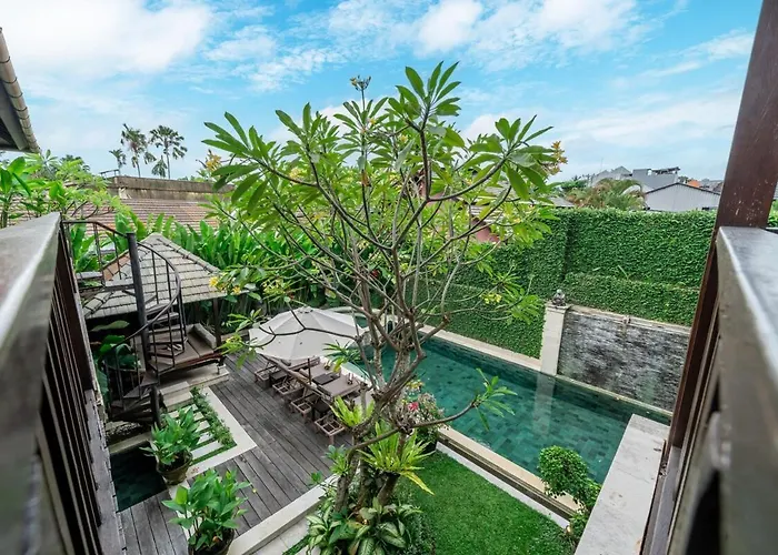Villa Bettini Stylish 3br With Pool Near Bintang Seminyak