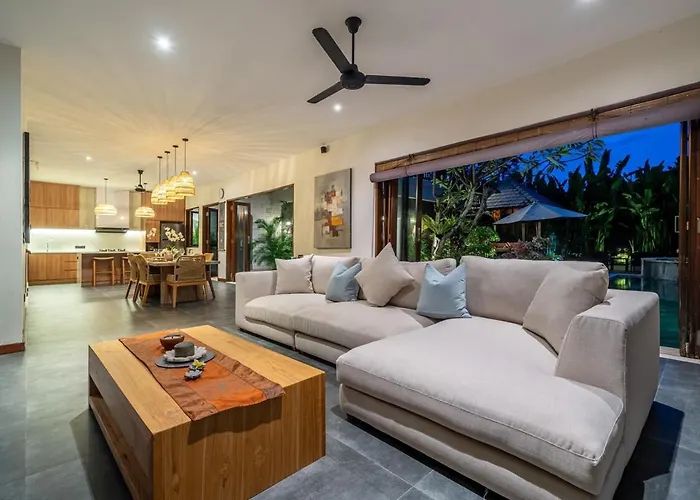 Bettini Stylish 3br With Pool Near Bintang Seminyak