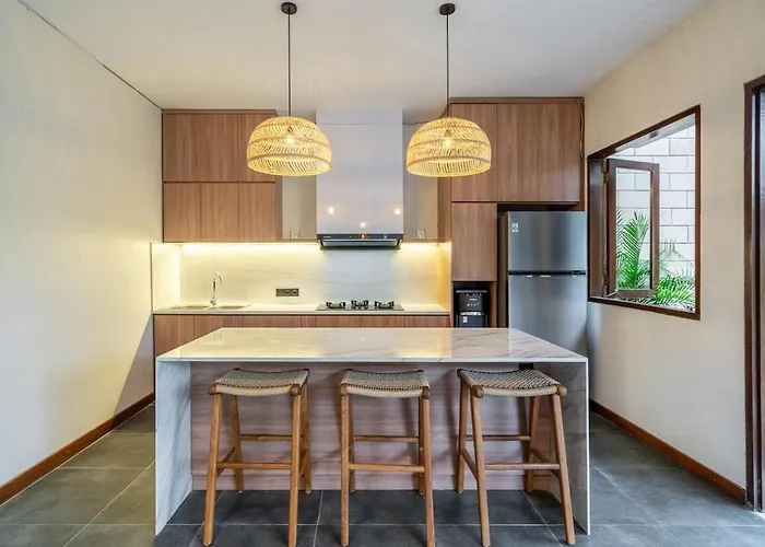 Bettini Stylish 3br With Pool Near Bintang