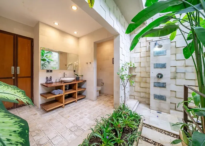 Villa Bettini Stylish 3br With Pool Near Bintang