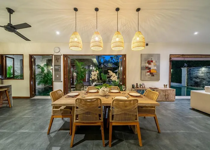 Villa Bettini Stylish 3br With Pool Near Bintang Seminyak